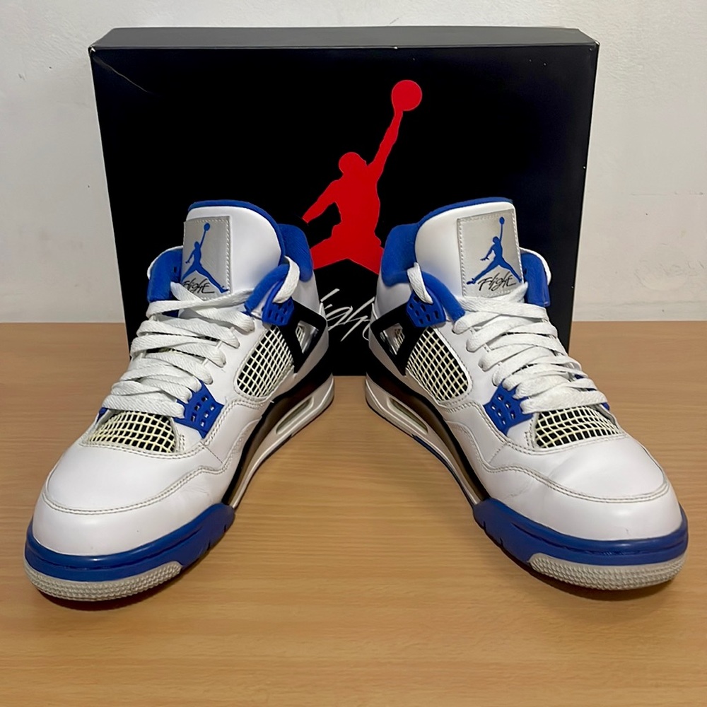These are the Jordan 4 Motorsports (2016)